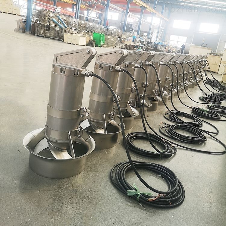 污水處理廠,調(diào)節(jié)池中的潛水攪拌機的作用是什么?